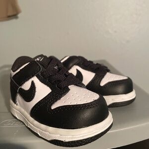 3C NIKE DUNK LOWS PANDA